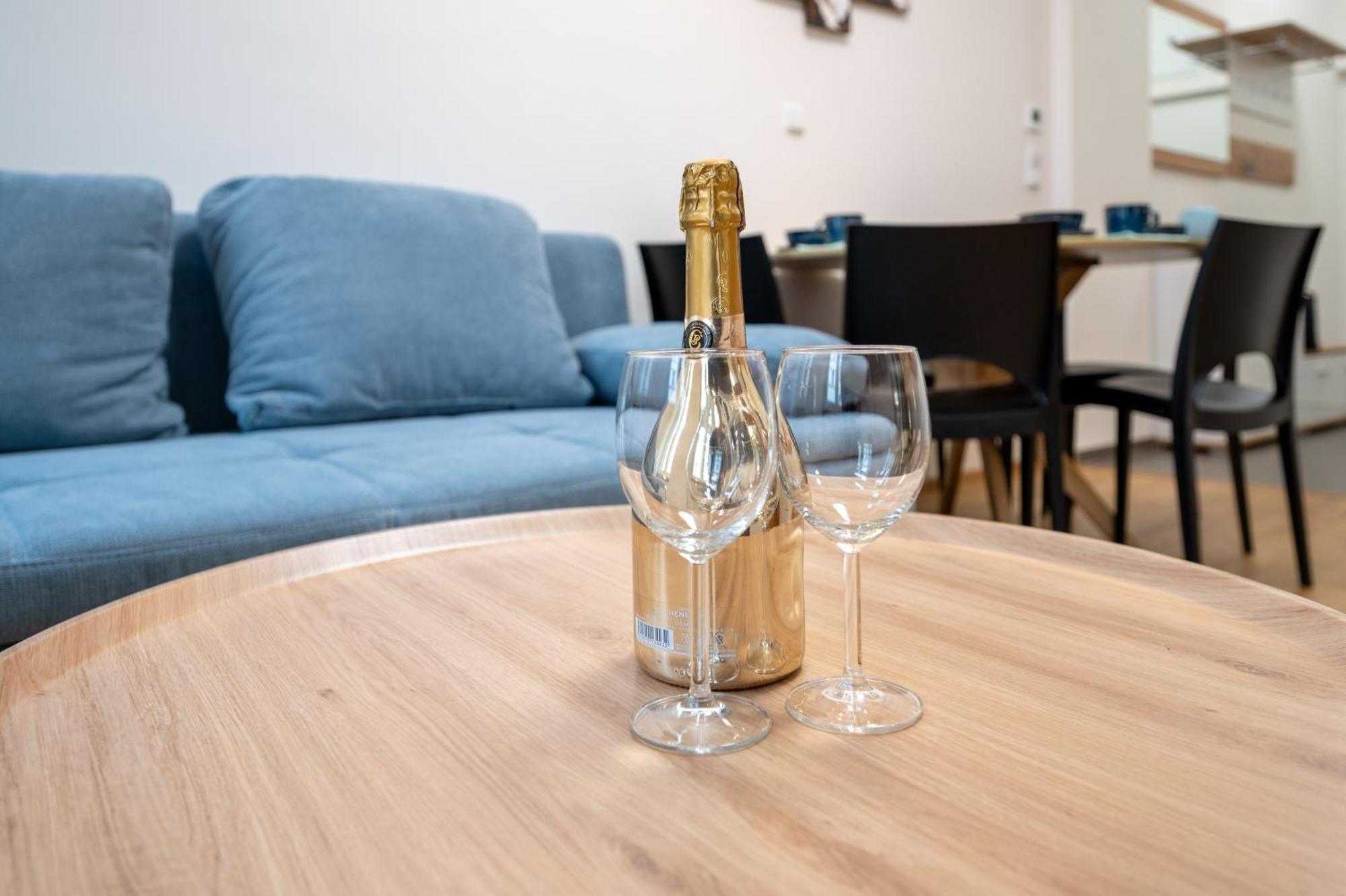 Seifertova Apartments By Willstay Prága Kültér fotó